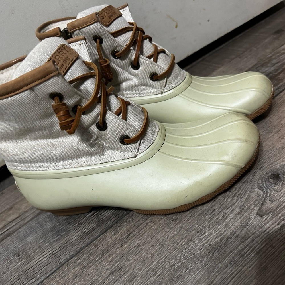 Sperry Saltwater Waterproof Rubber bottom Duck metallic Cream and Tan Duck Boots - Picture 10 of 11